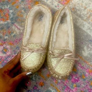 Girls slippers size 3